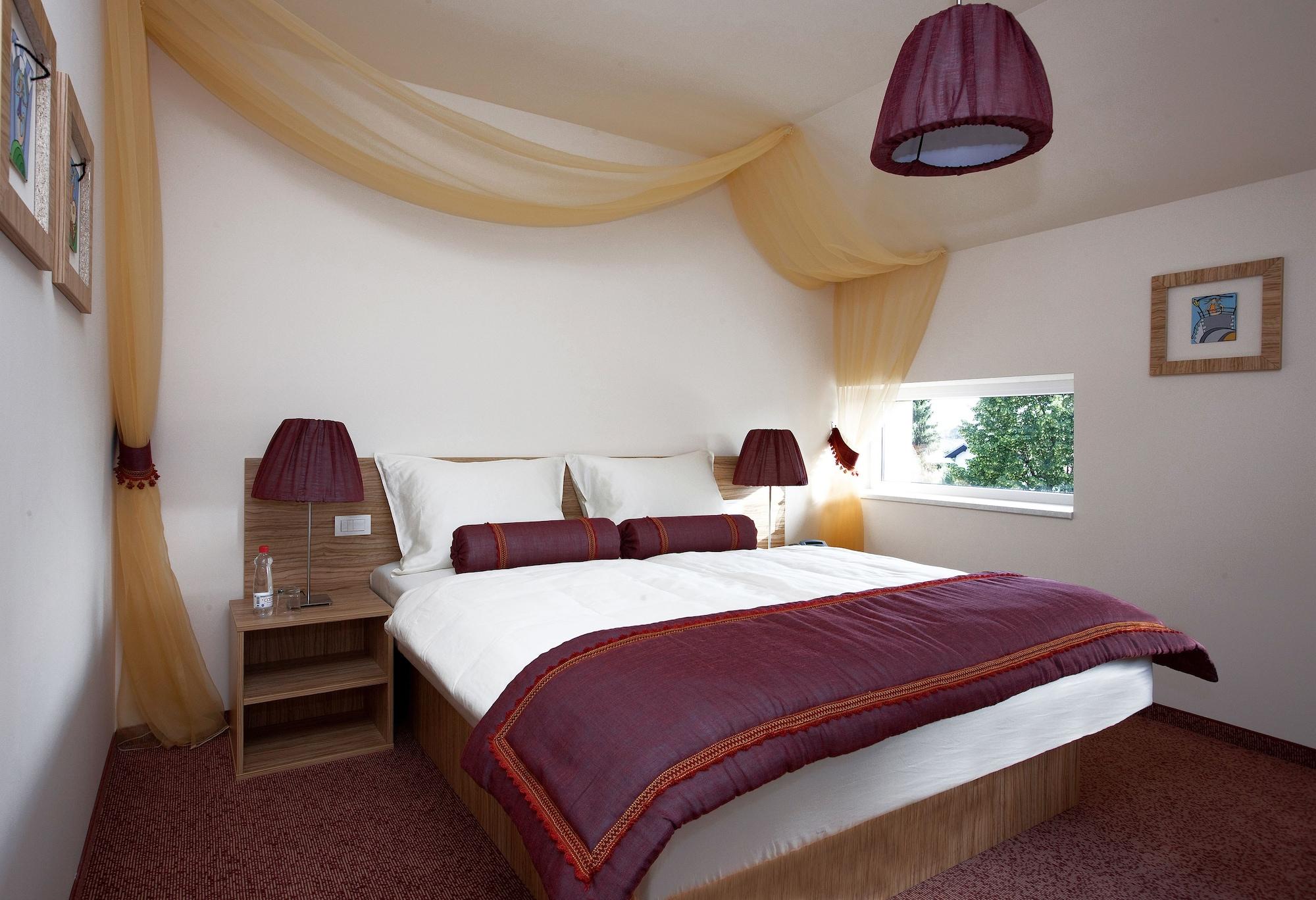 Ambient Hotel Domzale Ruang foto