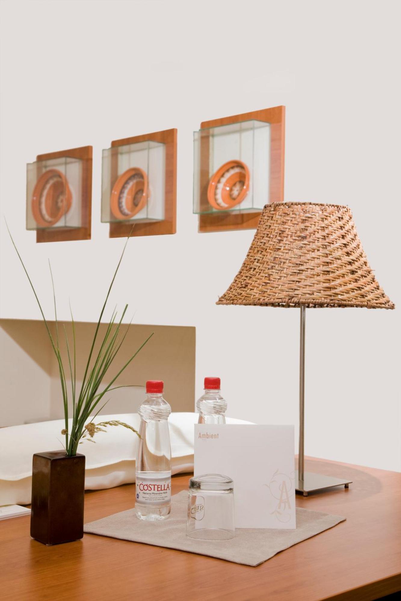Ambient Hotel Domzale Bagian luar foto