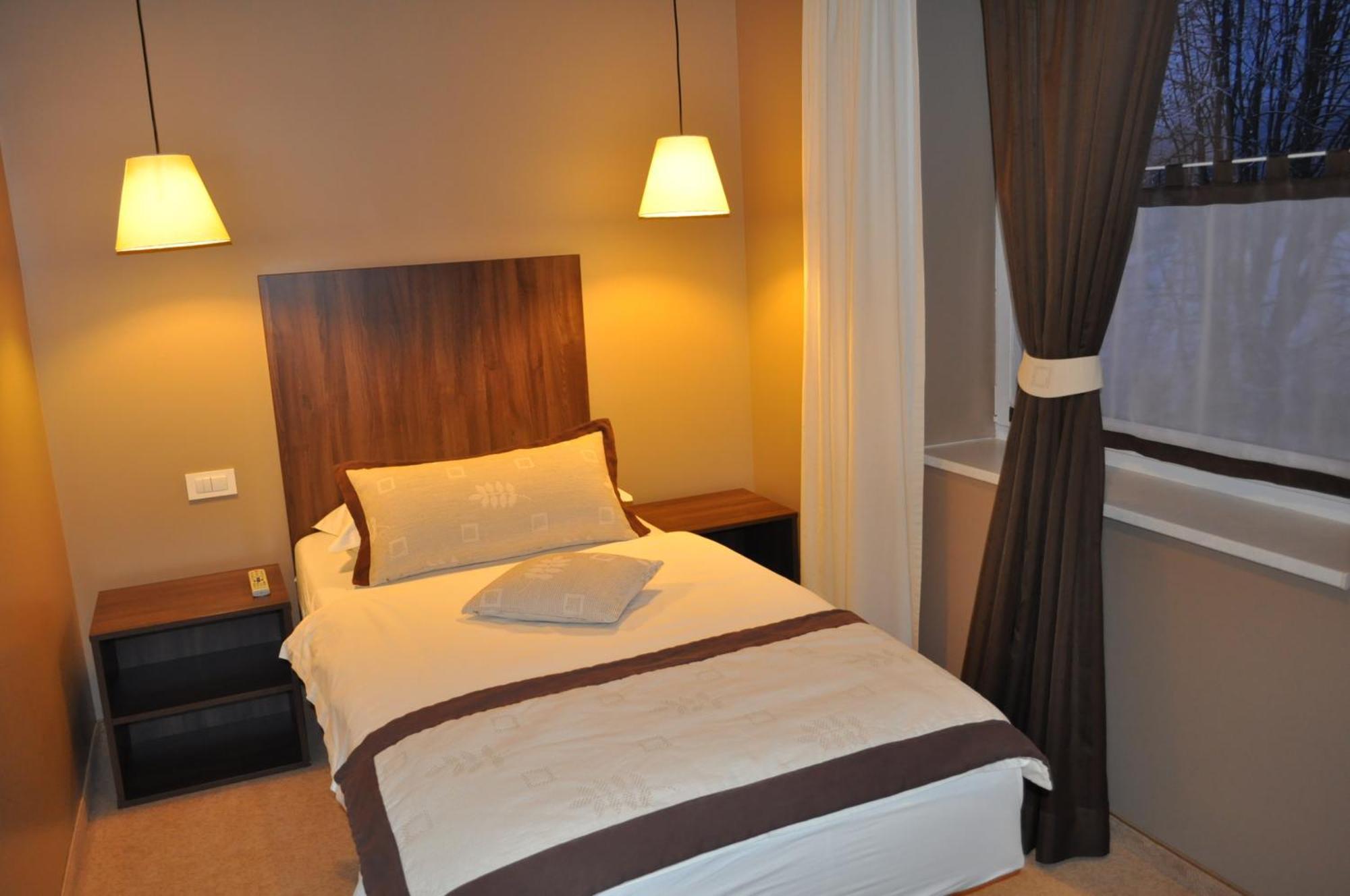Ambient Hotel Domzale Bagian luar foto